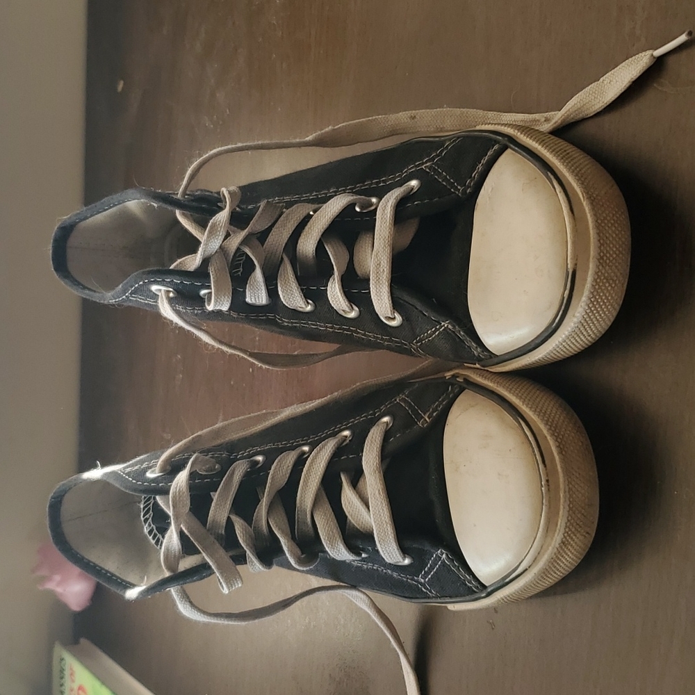 Used black high top converse
